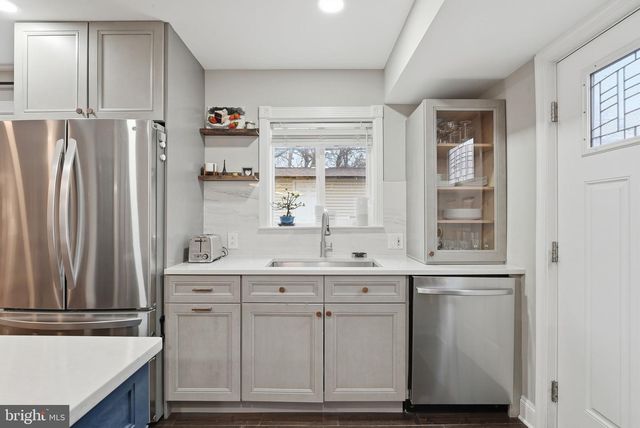 6608 CAVALIER DR, Alexandria, VA 22307