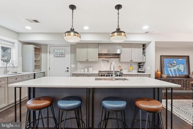 6608 CAVALIER DR, Alexandria, VA 22307