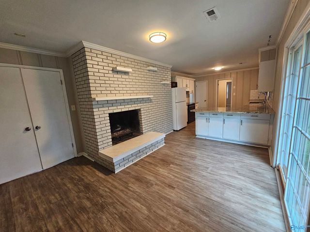3493 W Highway 20 W, Decatur, AL 35601