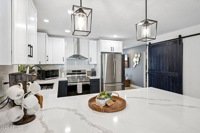 1013 S PARKSIDE Drive, Tempe, AZ 85281