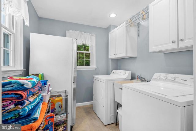 17 TANSEY DR, Upper Chichester, PA 19014