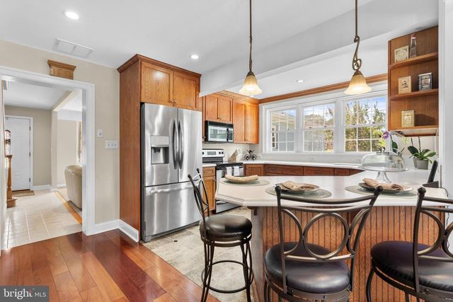 17 TANSEY DR, Upper Chichester, PA 19014