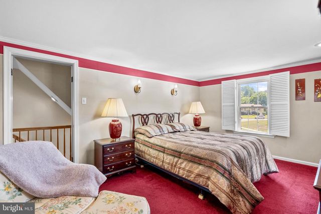 17 TANSEY DR, Upper Chichester, PA 19014