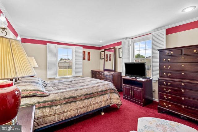 17 TANSEY DR, Upper Chichester, PA 19014