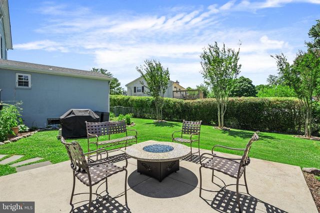 17 TANSEY DR, Upper Chichester, PA 19014