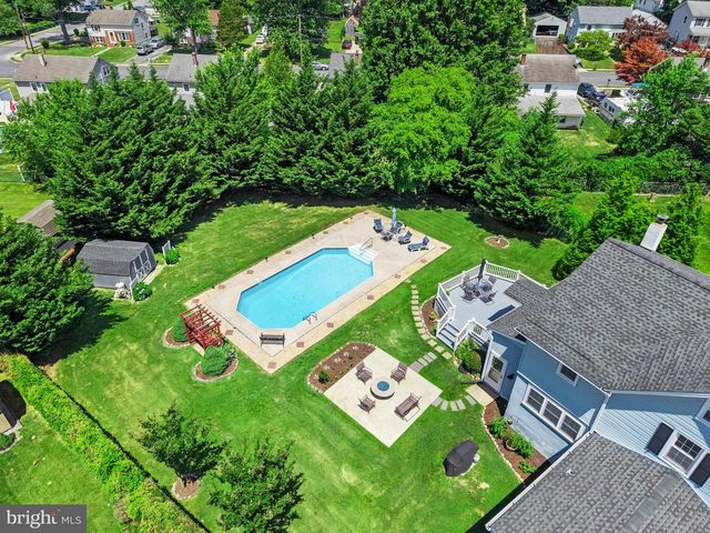 17 TANSEY DR, Upper Chichester, PA 19014
