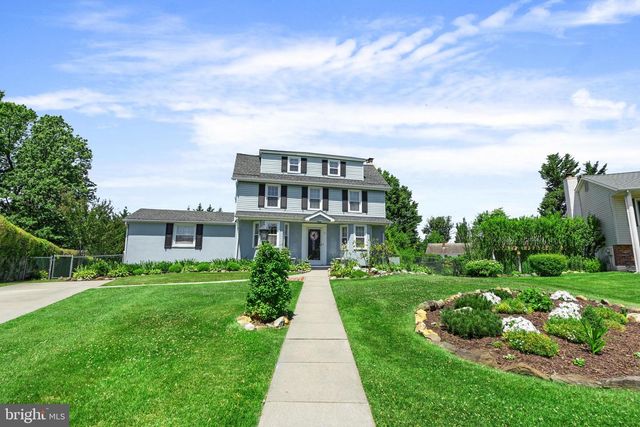 17 TANSEY DR, Upper Chichester, PA 19014
