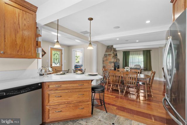 17 TANSEY DR, Upper Chichester, PA 19014