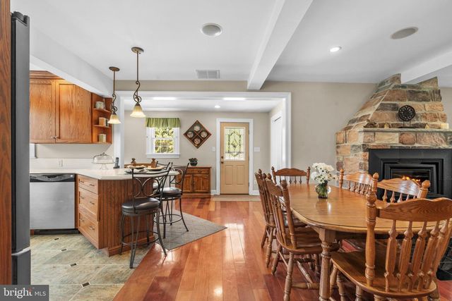 17 TANSEY DR, Upper Chichester, PA 19014