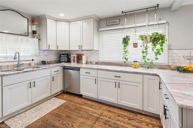 6112 Lockamy LN, Norfolk, VA 23502