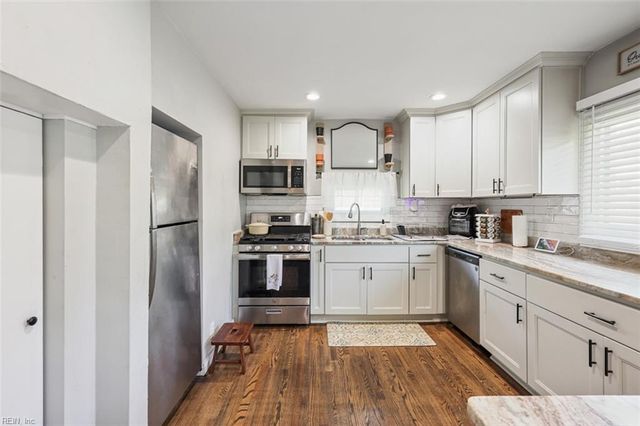 6112 Lockamy LN, Norfolk, VA 23502