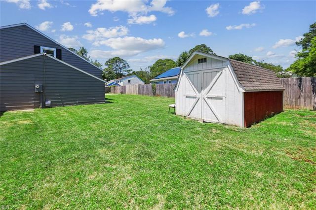 6112 Lockamy LN, Norfolk, VA 23502