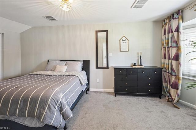 6112 Lockamy LN, Norfolk, VA 23502