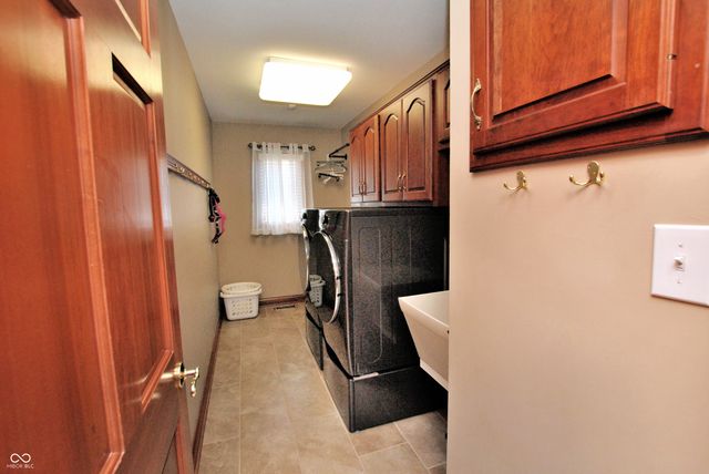 1772 Wedgewood Drive, Greenwood, IN 46143