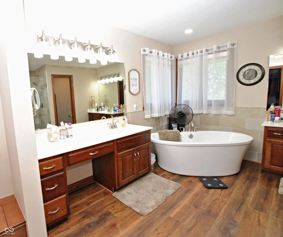 1772 Wedgewood Drive, Greenwood, IN 46143