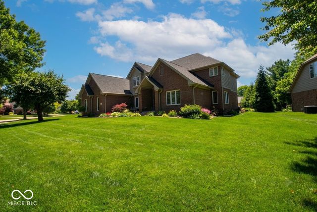 1772 Wedgewood Drive, Greenwood, IN 46143