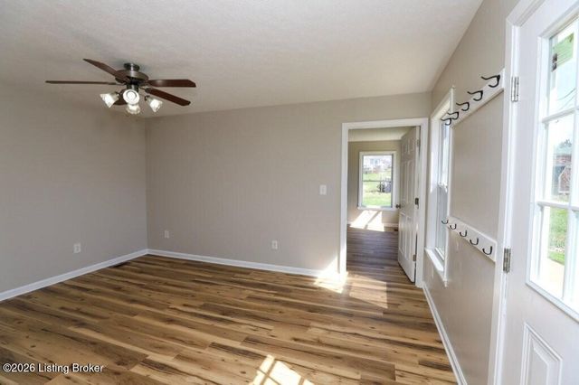 414 S Mill St, Vine Grove, KY 40175