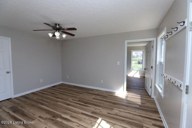 414 S Mill St, Vine Grove, KY 40175