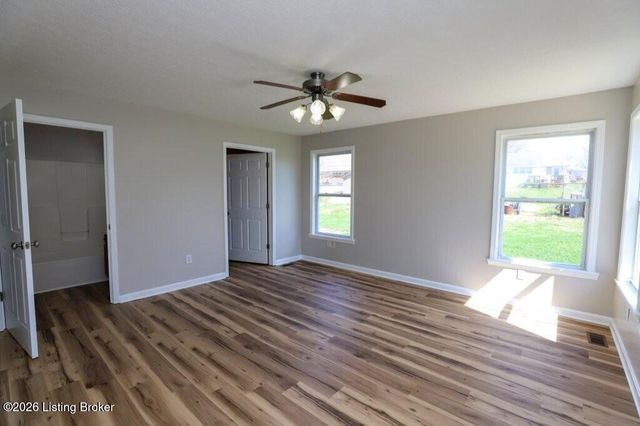 414 S Mill St, Vine Grove, KY 40175