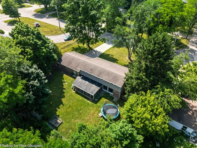 521 E Pine Street, Fremont, MI 49412
