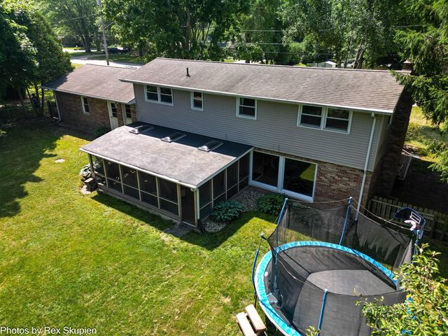 521 E Pine Street, Fremont, MI 49412