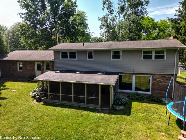 521 E Pine Street, Fremont, MI 49412