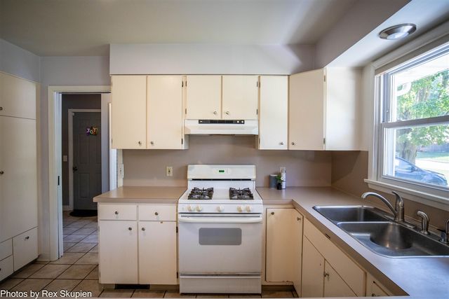 521 E Pine Street, Fremont, MI 49412