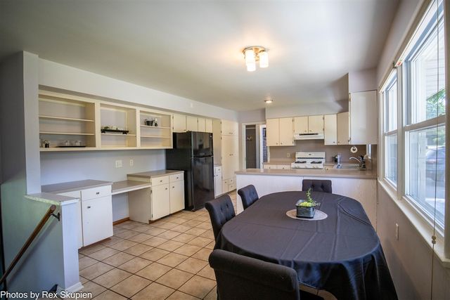 521 E Pine Street, Fremont, MI 49412