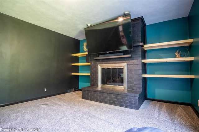 521 E Pine Street, Fremont, MI 49412