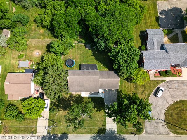 521 E Pine Street, Fremont, MI 49412