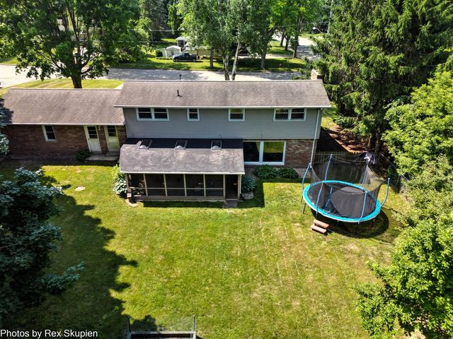 521 E Pine Street, Fremont, MI 49412