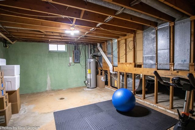 521 E Pine Street, Fremont, MI 49412