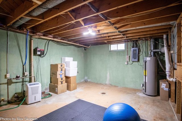 521 E Pine Street, Fremont, MI 49412