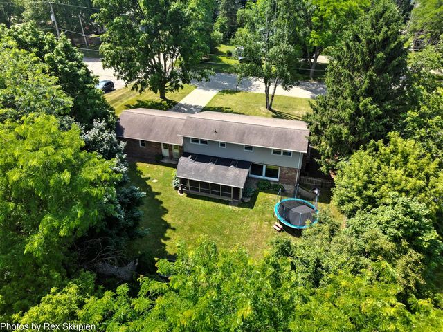 521 E Pine Street, Fremont, MI 49412