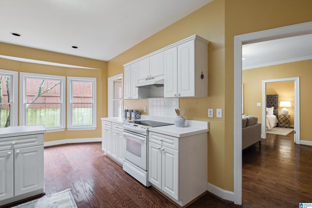 732 CANYON CREEK LANE, Vestavia Hills, AL 35216