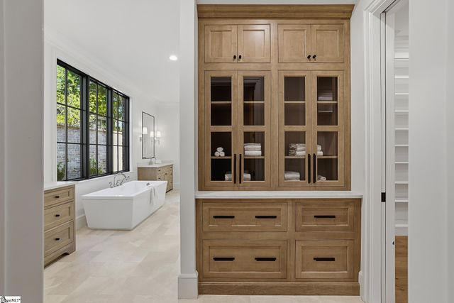 101 Sherwood Street Unit 100, Greenville, SC 29601