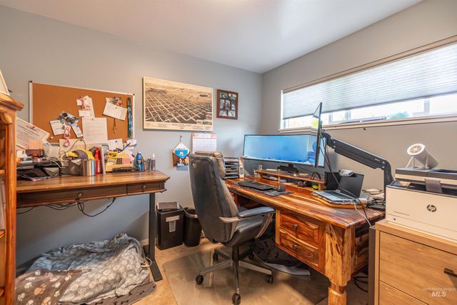 910 N Plateau Ave, Caldwell, ID 83605