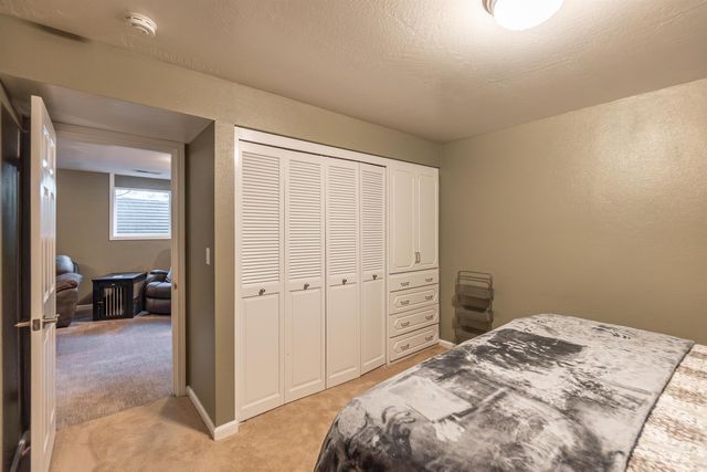 910 N Plateau Ave, Caldwell, ID 83605