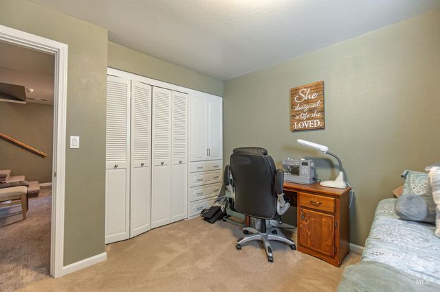 910 N Plateau Ave, Caldwell, ID 83605