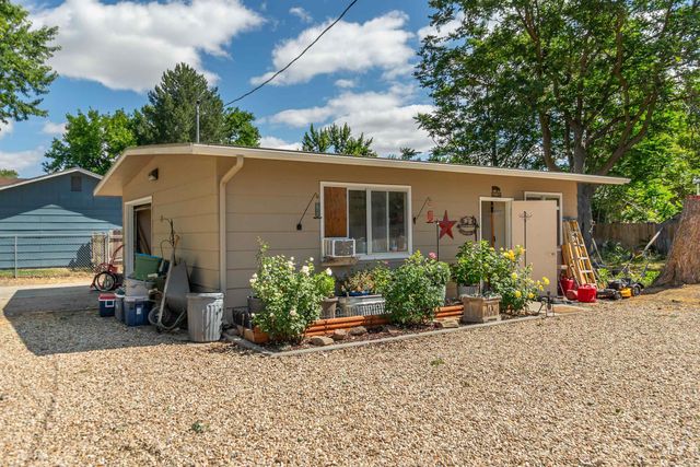 910 N Plateau Ave, Caldwell, ID 83605