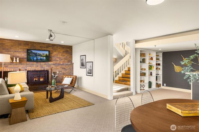 14108 SE 44th Street, Bellevue, WA 98006