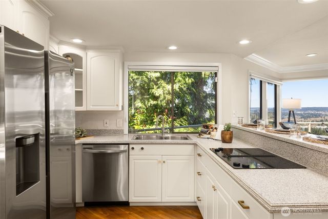 14108 SE 44th Street, Bellevue, WA 98006