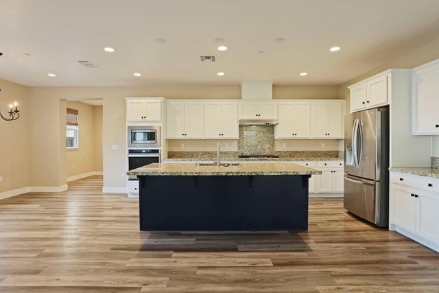 2705 Enslen Ave, Lathrop, CA 95330