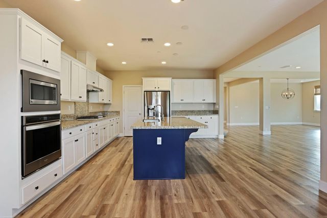 2705 Enslen Ave, Lathrop, CA 95330