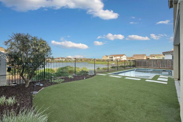 2705 Enslen Ave, Lathrop, CA 95330