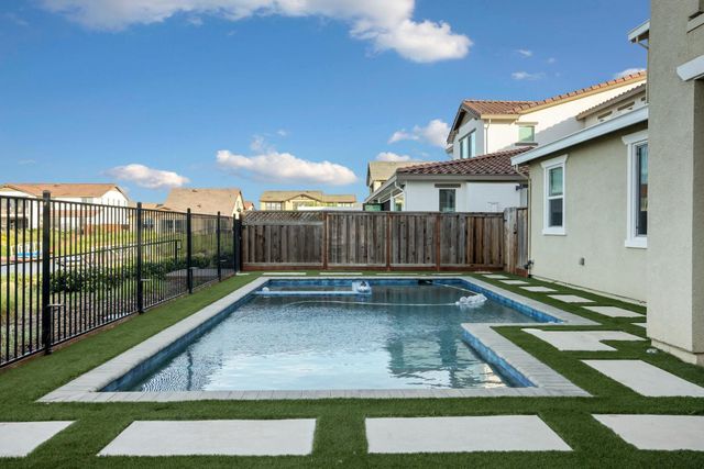 2705 Enslen Ave, Lathrop, CA 95330