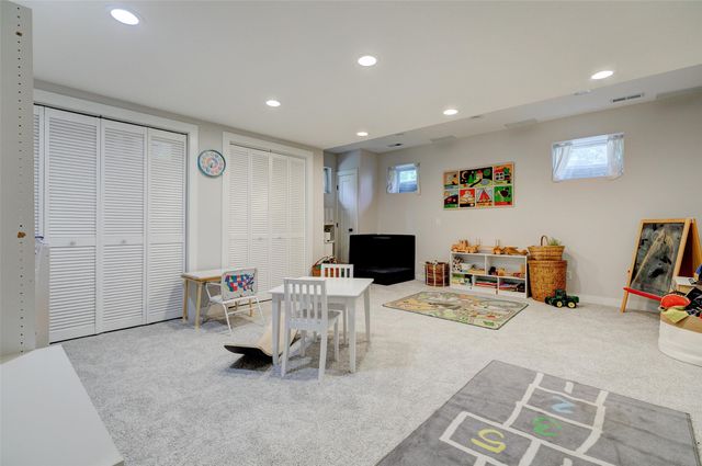 400 Percival Avenue, Dallas Center, IA 50063