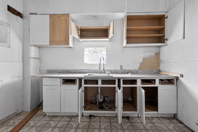 919 Wayne Street, Dallas, TX 75223