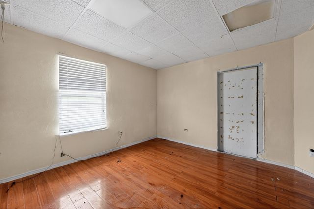 919 Wayne Street, Dallas, TX 75223