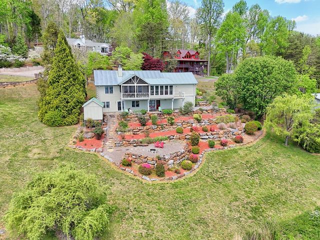 1930 Lakeview Summit Drive, Young Harris, GA 30582